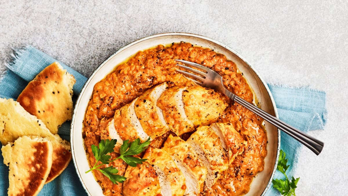 Vištienos ir lęšių troškinys su imbieru ir kardamonu