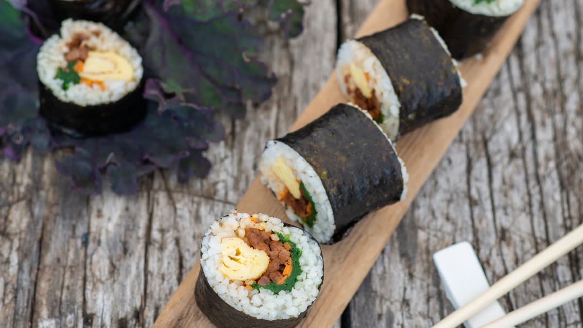 Korėjietiški suktinukai GIMBAP su NORI lapais