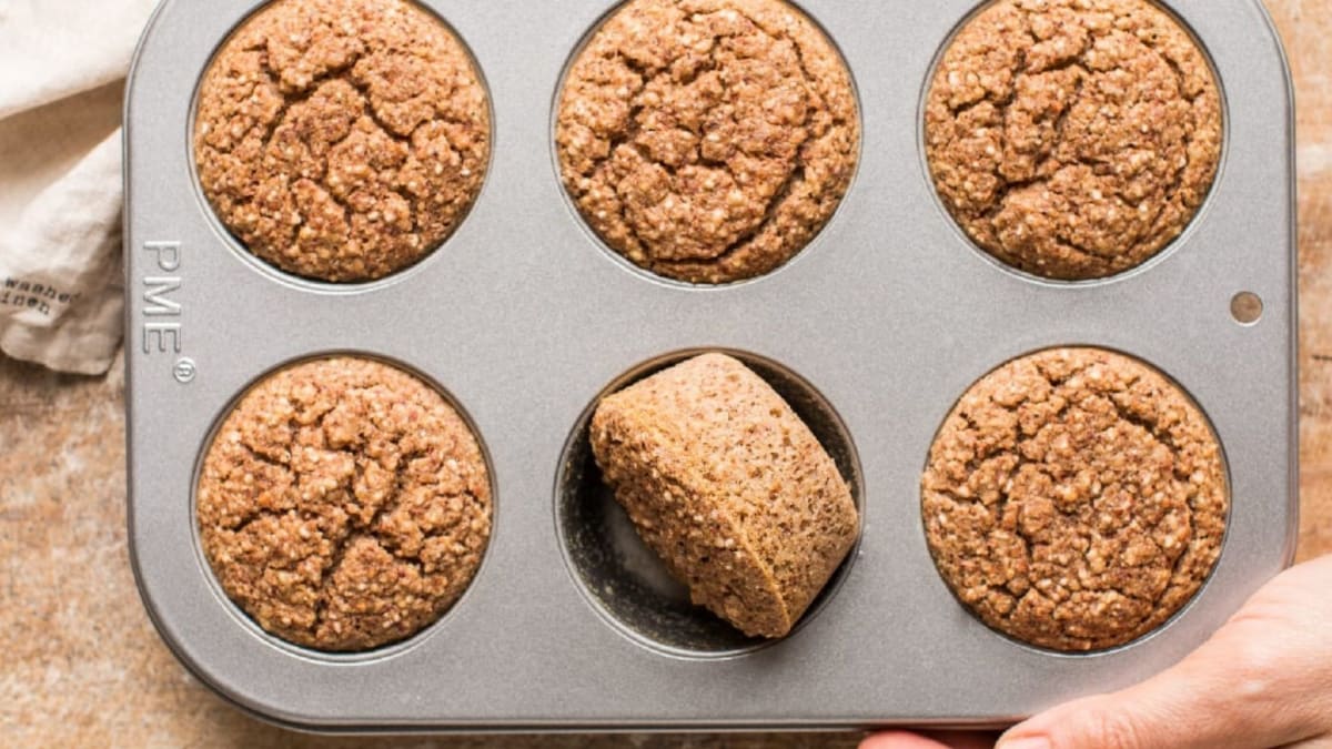 Veganiški sorų kruopų keksiukai