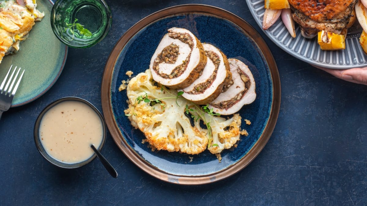 Kalakutų krūtinėlės su grybais ir riešutais