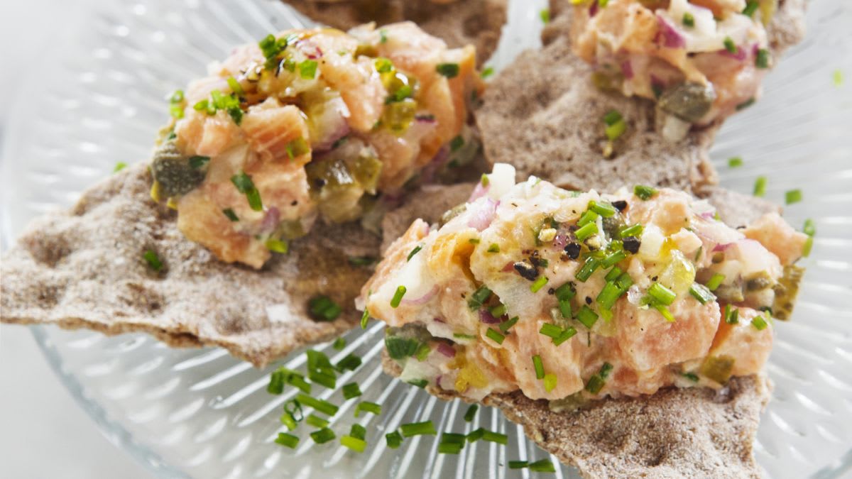 Žalios lašišos tartaras