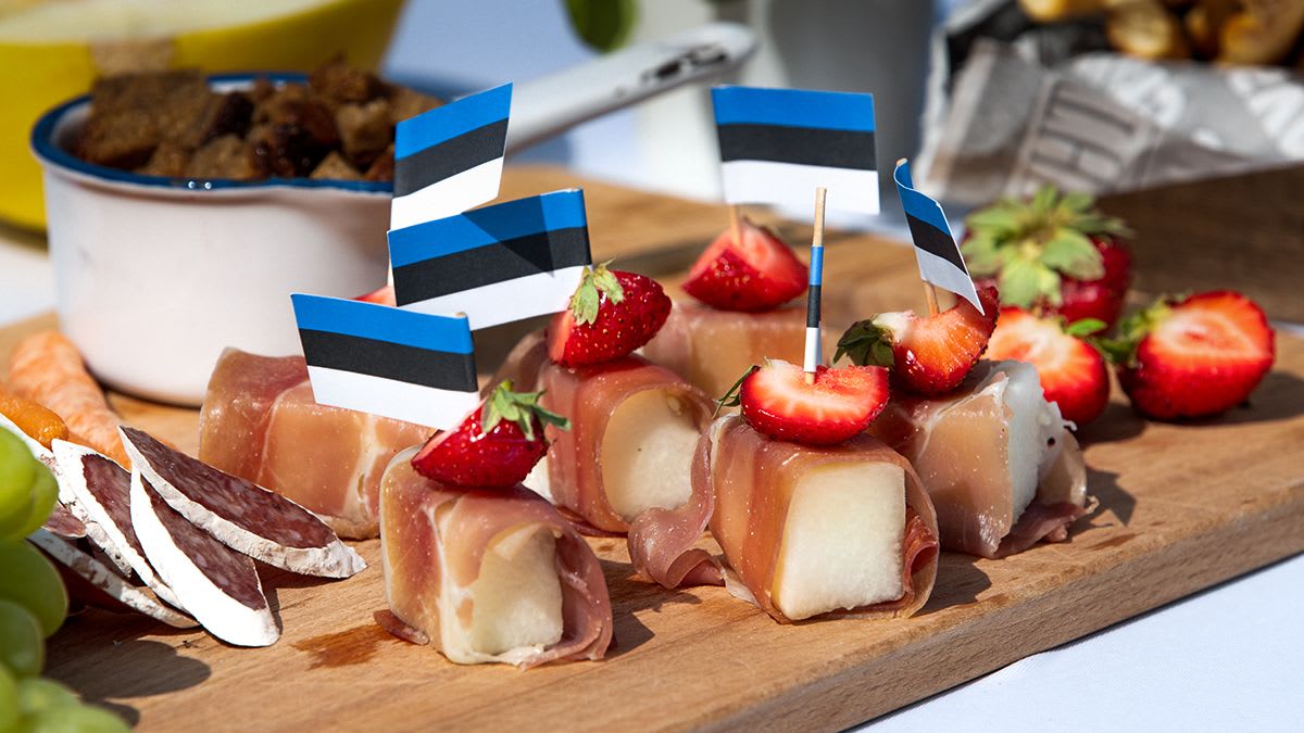 Serrano singis melon maasikatega