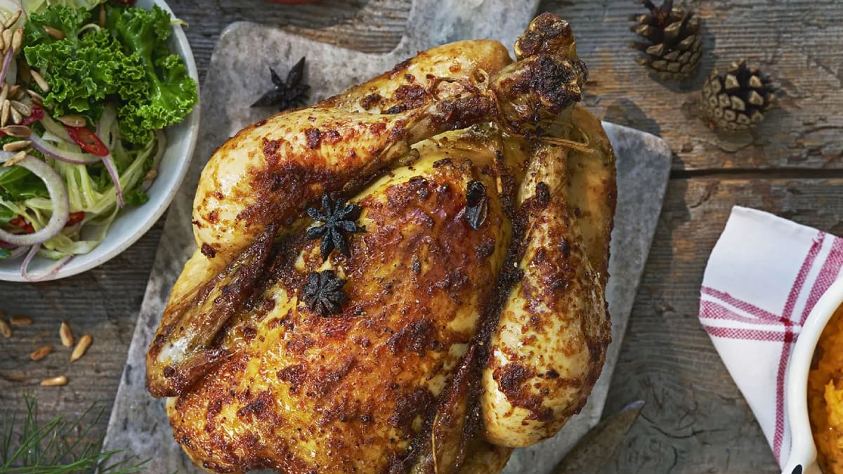 Apelsinais ir anyžiais glazūruotas viščiukas