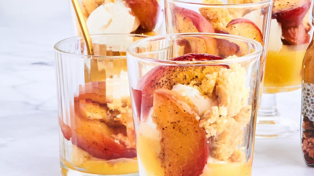 Ceptu nektarīnu deserts