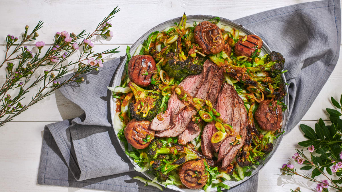 Grillitud küljesteik pruunistatud soja ja ingverivõiga