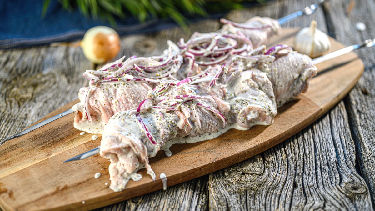 Vistas gaļas šašliks grieķu jogurta marinādē