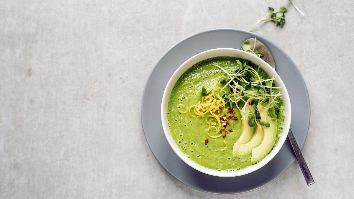 Külm avokaado-spinatisupp