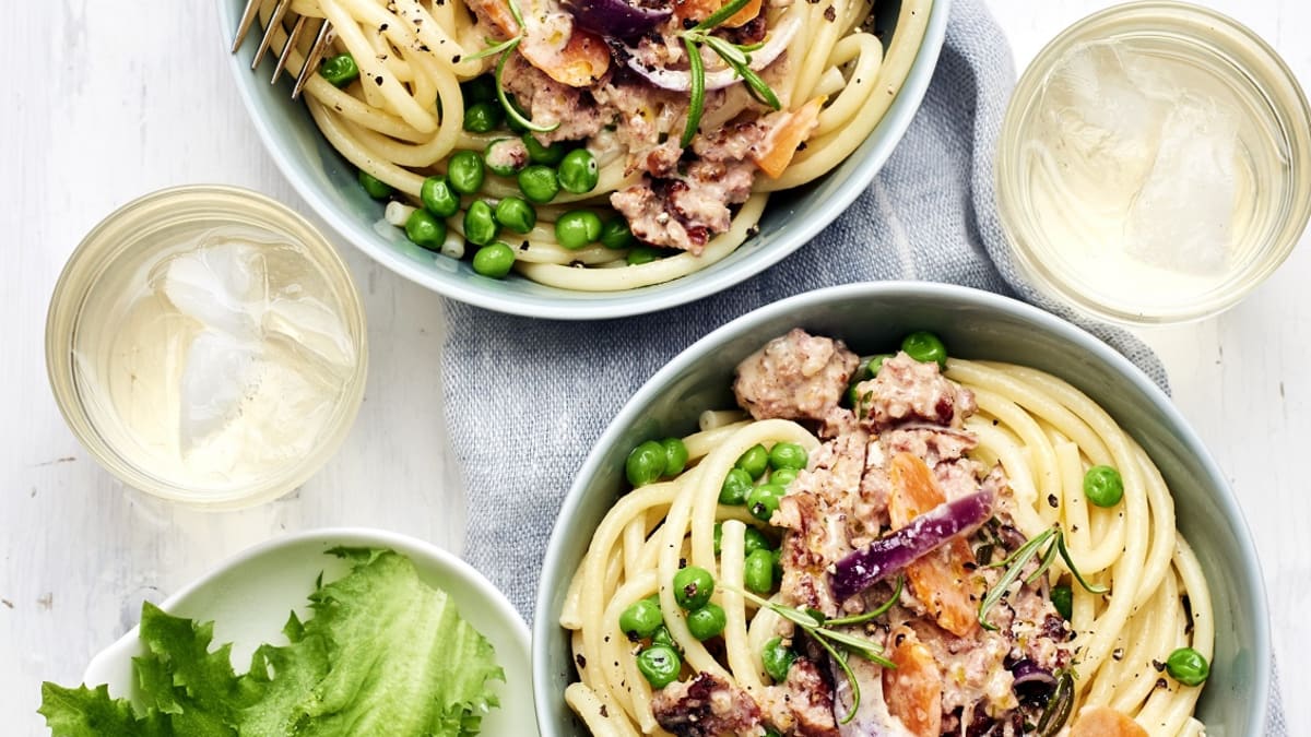 Bucatini kreemja isterband‘i täidise ning rosmariiniga