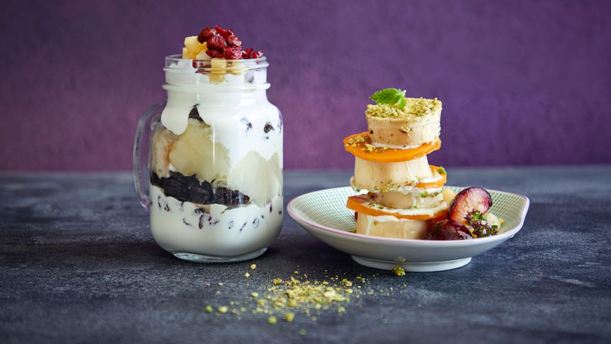 Ledai be laktozės  su karamelizuotais vaisiais ir pistacijomis