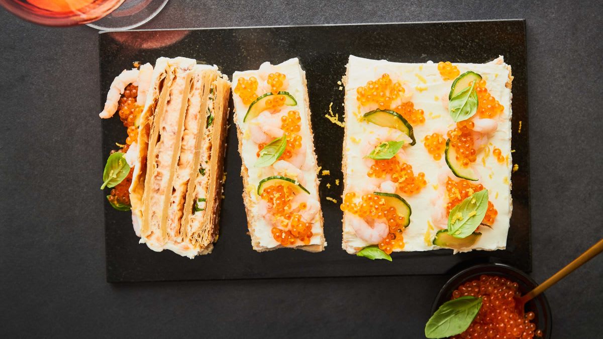 Sluoksniuotas jūros gėrybių pyragas