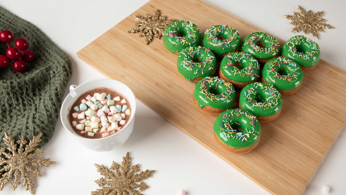 Kalėdinė eglutė iš spurgų