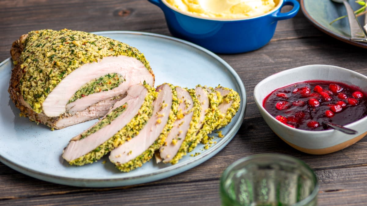 Kalakutienos filė su žolelėmis