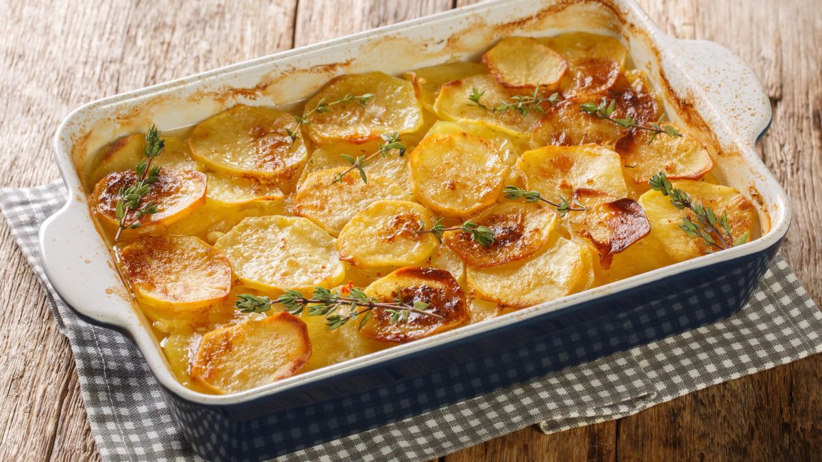 Bulvių ir mėsos sluoksniuotis