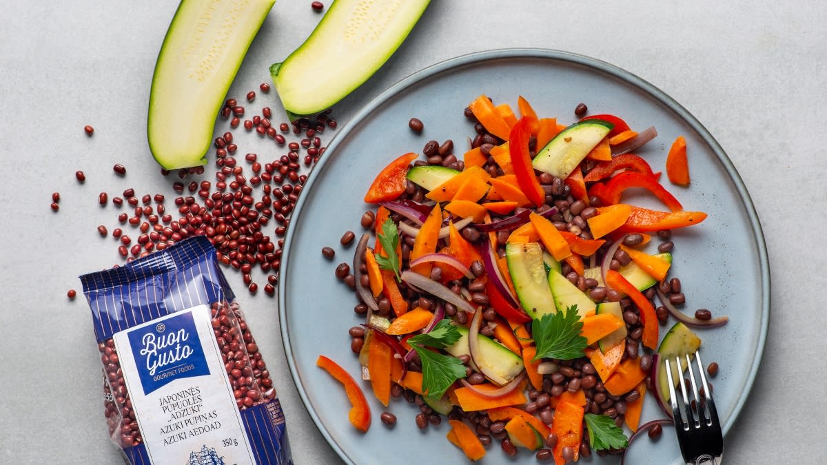 Pupuolių salotos su daržovėmis