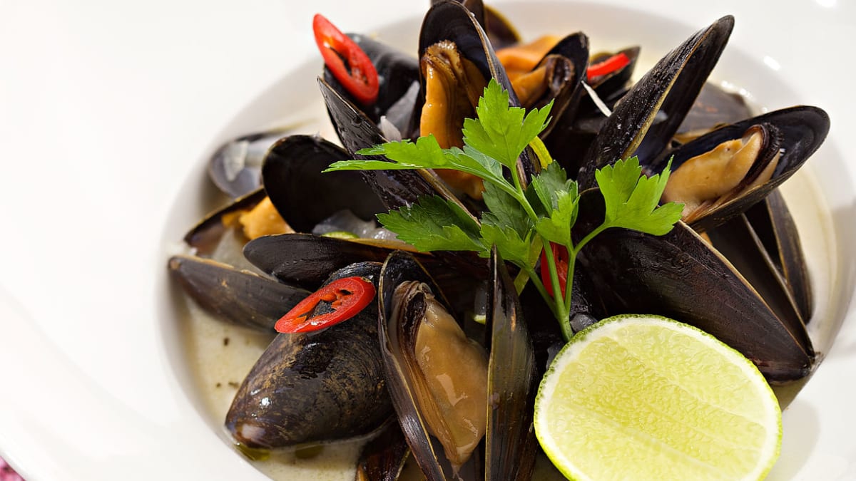 Midijos kokosų pieno padaže