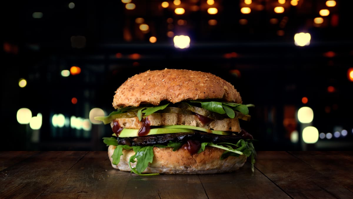 Veganburger grillitud tofuga