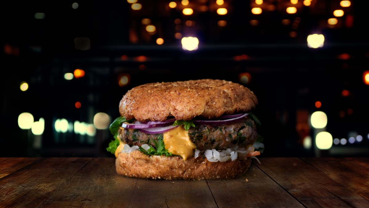 Pikantne lambaburger ürtidega