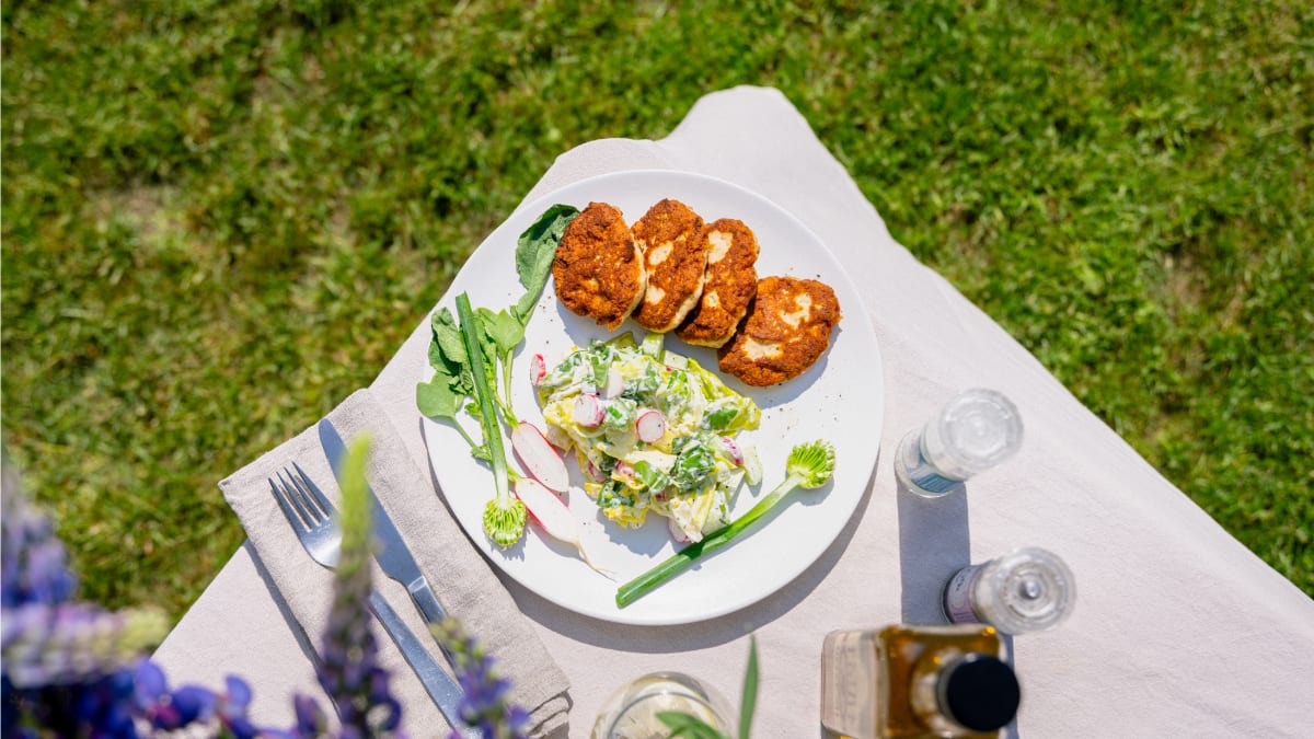 Kalakotletid salatiga