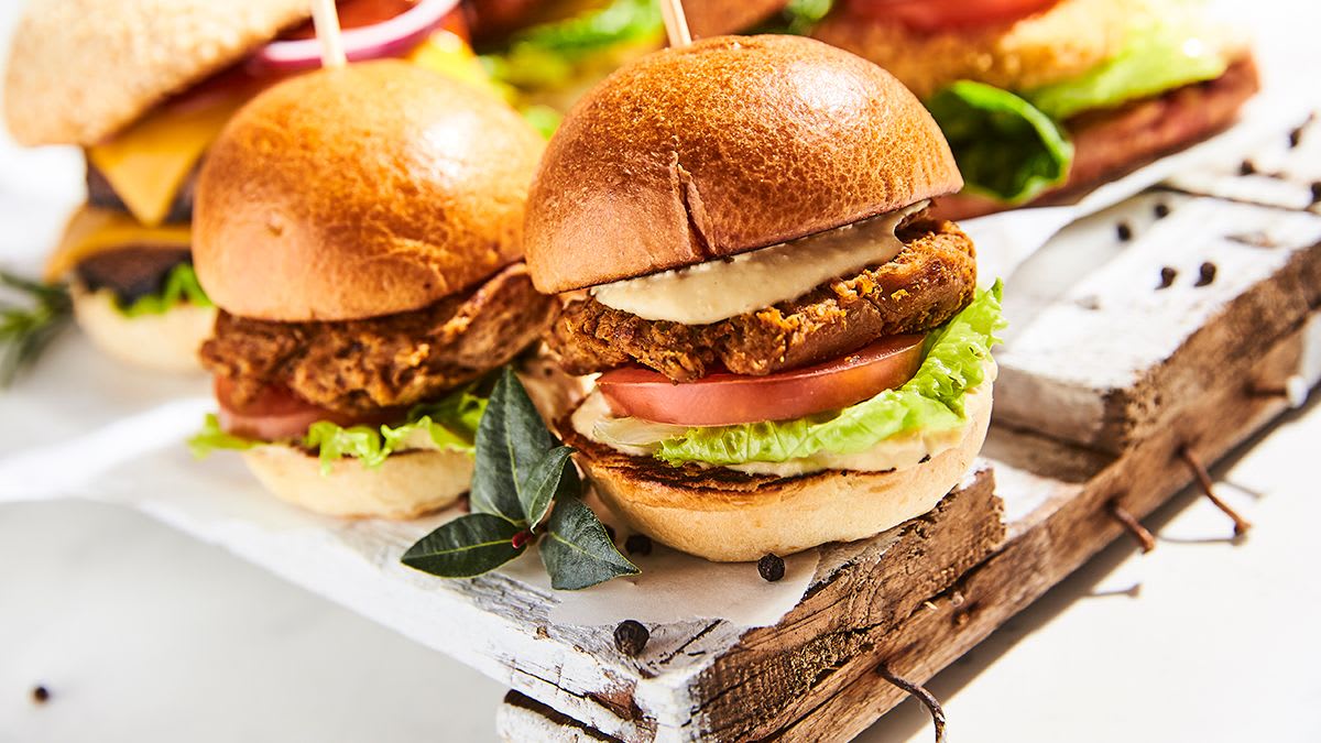 Marinētas sojas burgers ar humosu