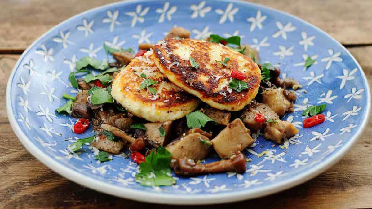 Praetud ricotta sooja seenesalatiga