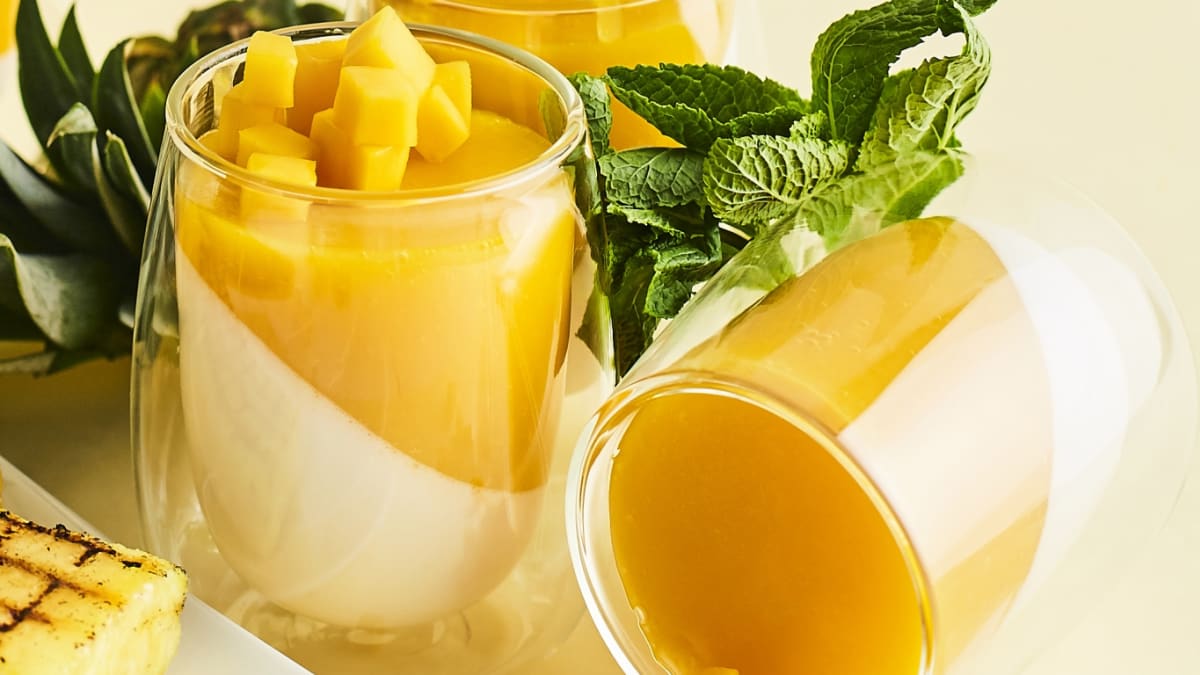 Mango un kokospiena Panna Cotta