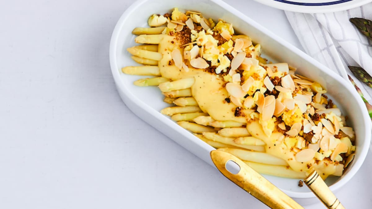 Balto sparģeļu uzkoda