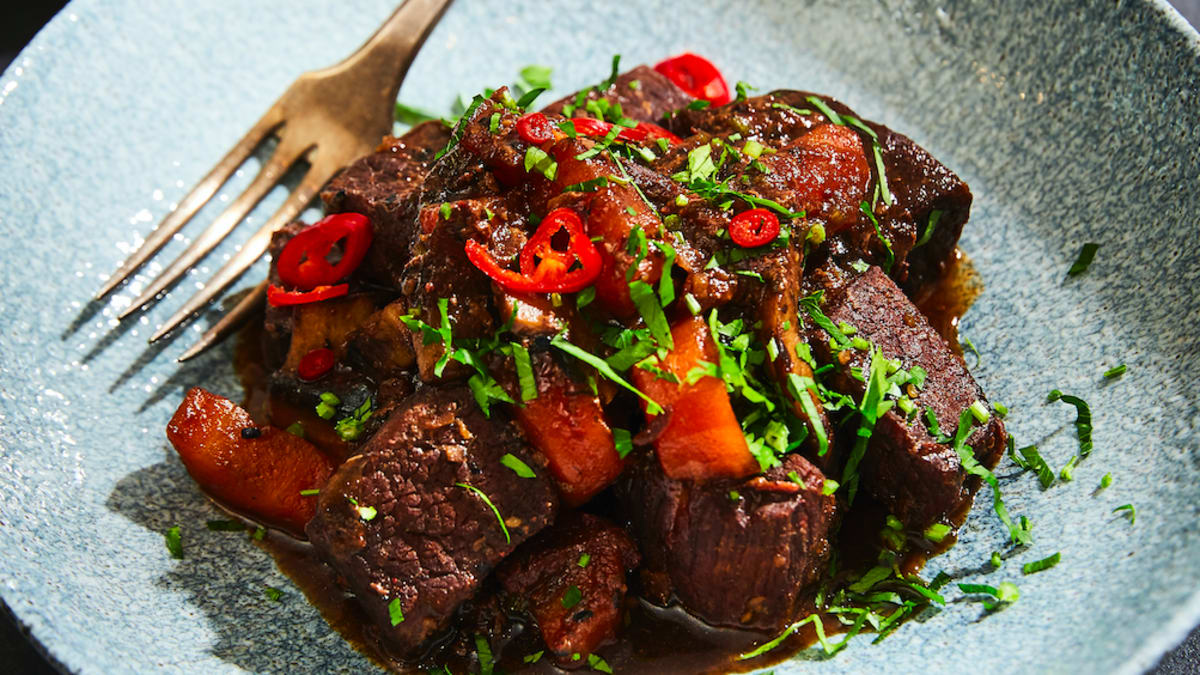 Liellopa un tumšā alus sautējums