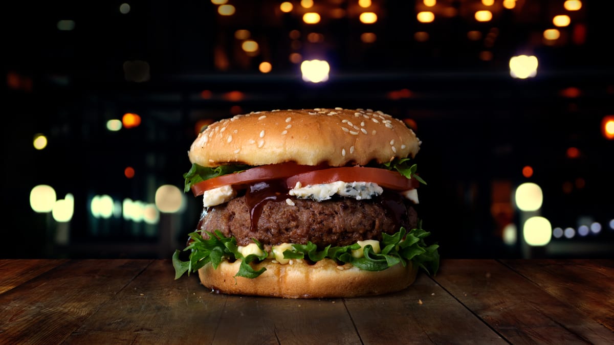 Mahlane veiseburger sinihallitusjuustuga