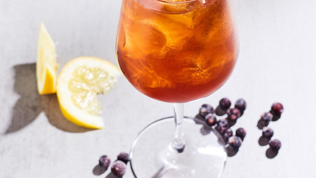 Cassis Spritz