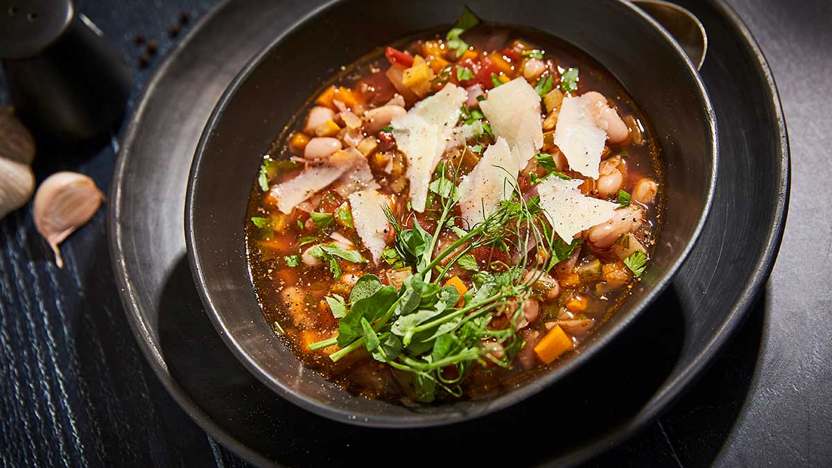 Dārzeņu minestrone