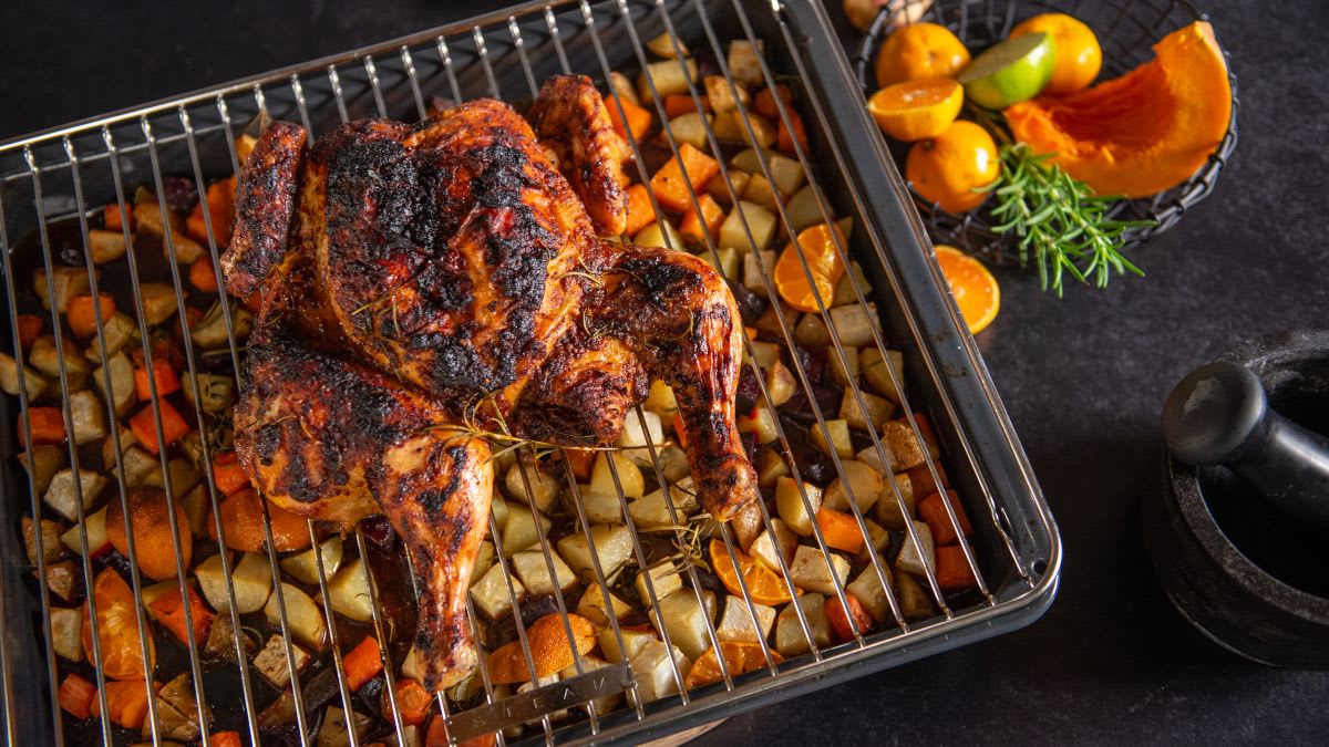 Ahjukana köögiviljade ja mandariinidega