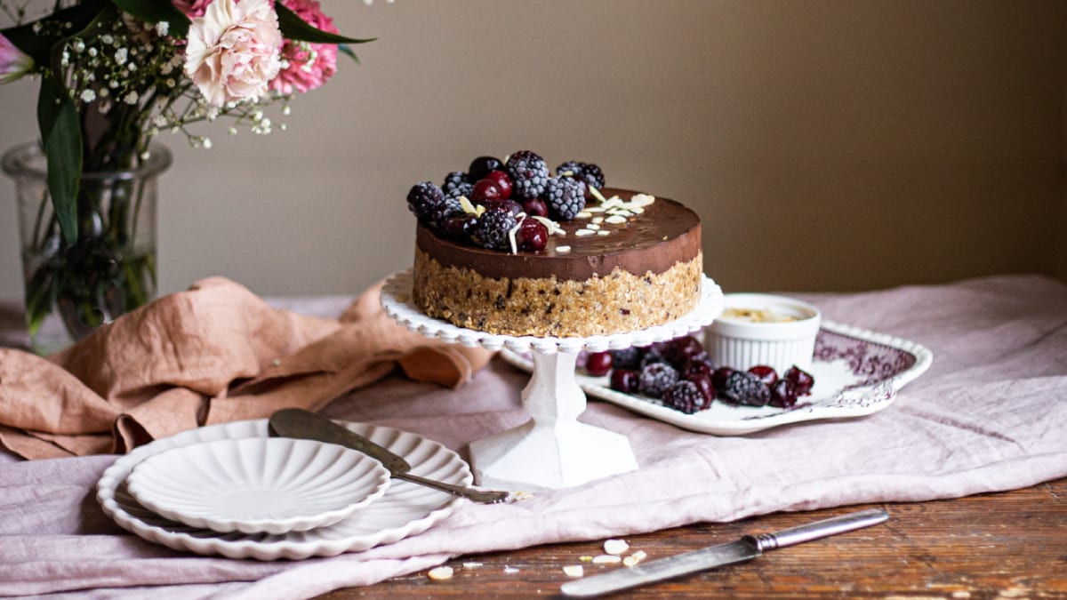 Siidine šokolaadi-kirsikook