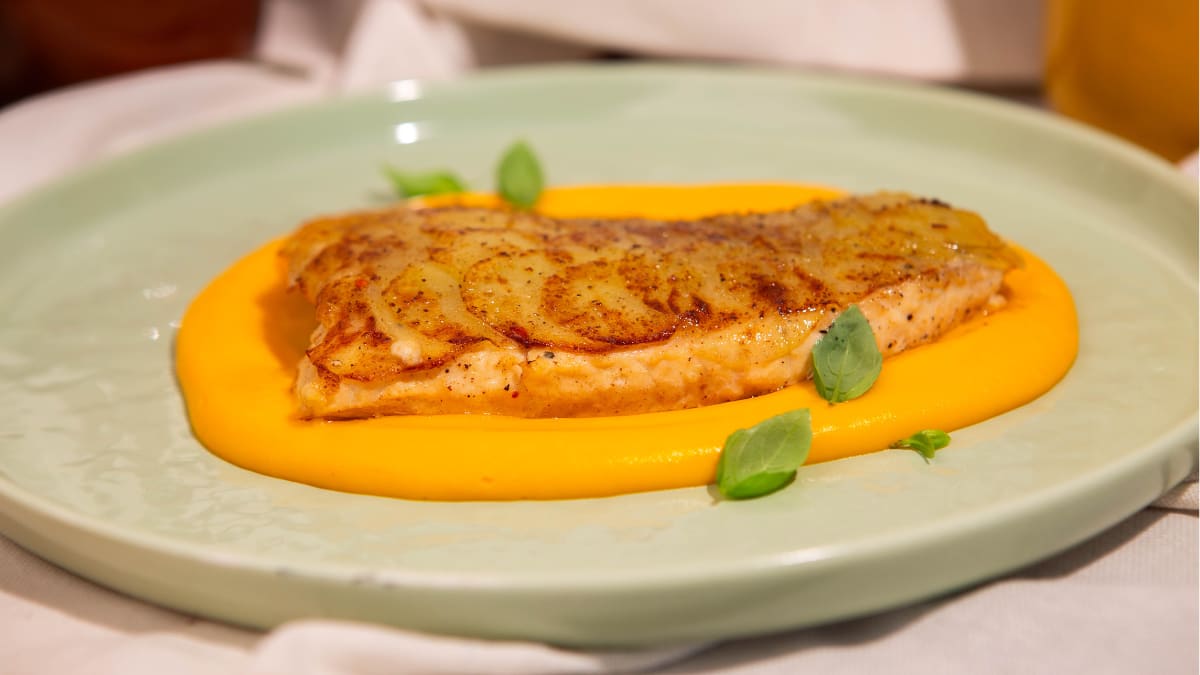 Palijas fileja ar kartupeļu zvīņām