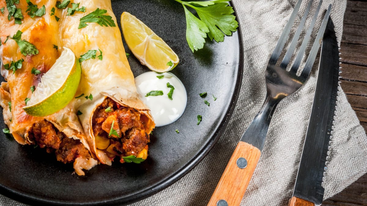 Enchilada (täidetud nisutortilja)