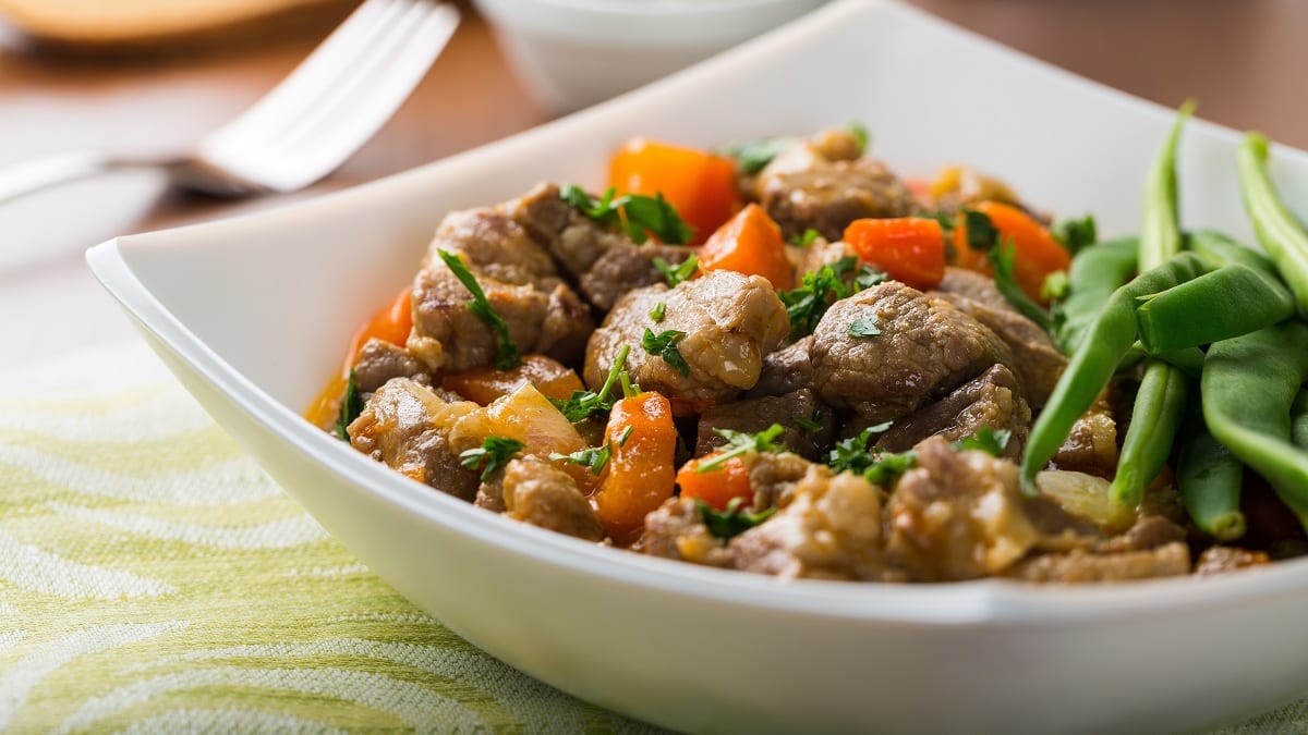 Lamba tagatükk ingveri- ja rosmariiniglasuuriga