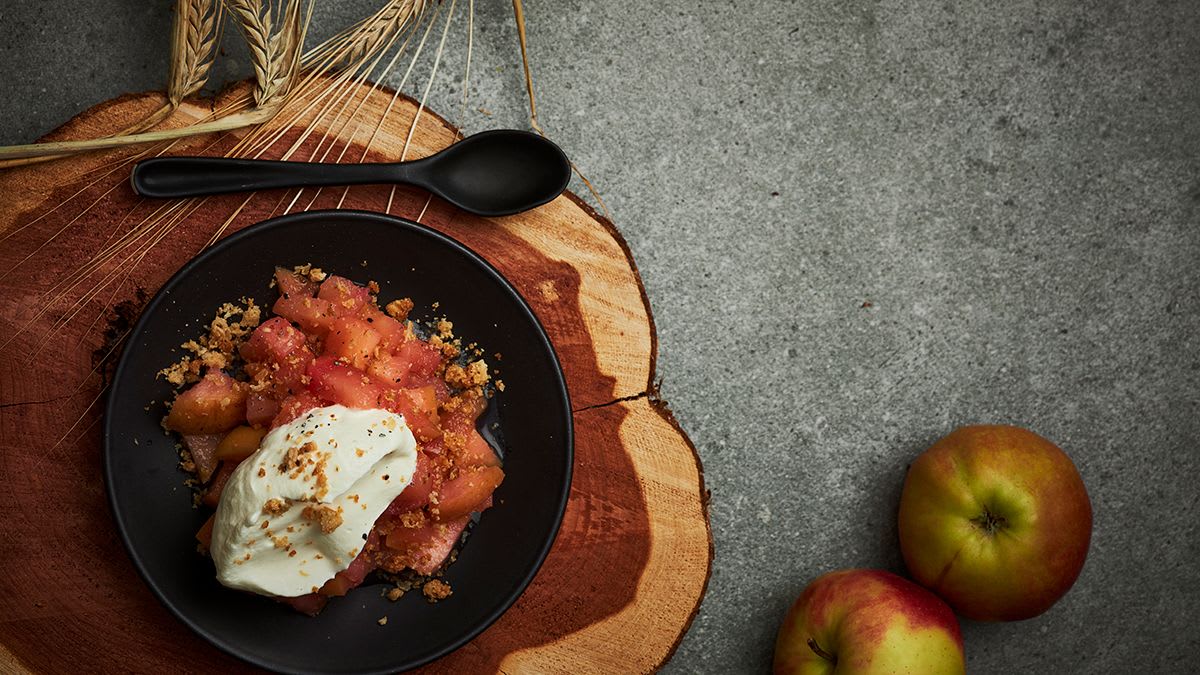 Obuolių kompotas su citrina ir kardamonu