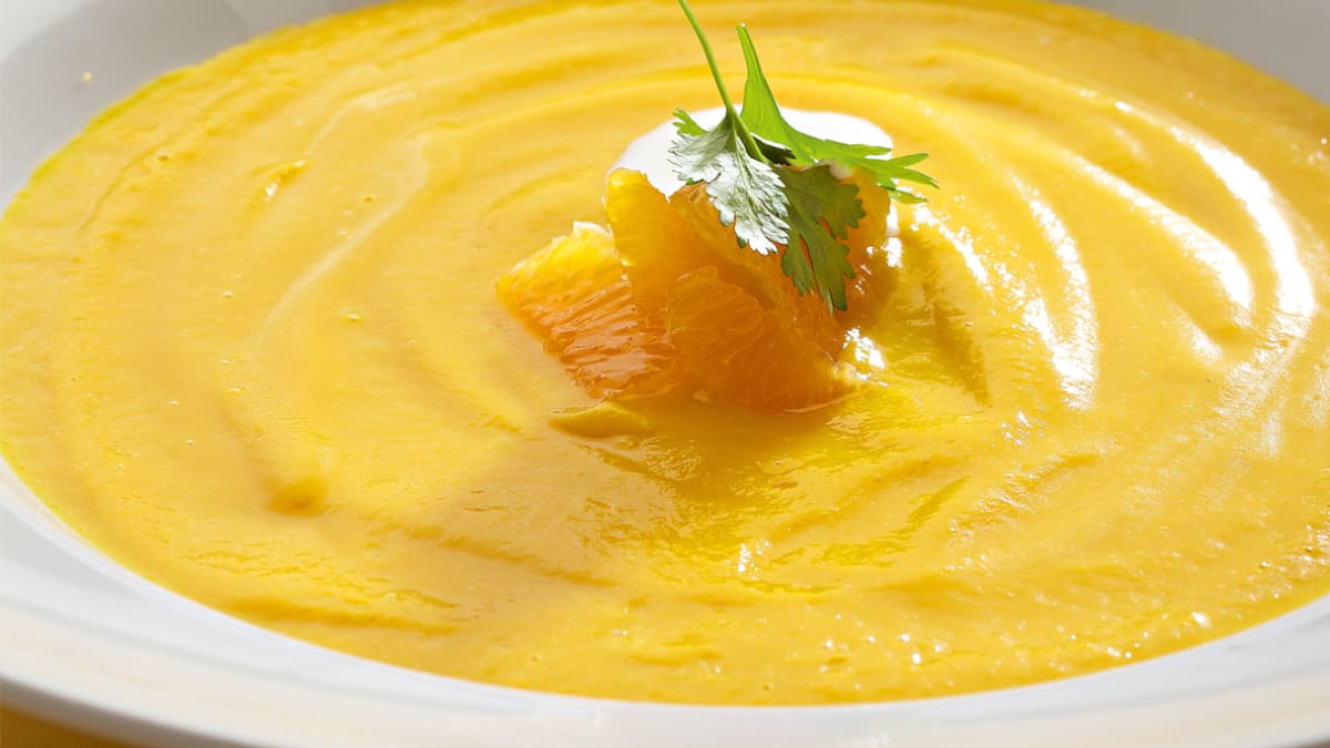 Moliūgų ir apelsinų sriuba su imbieru ir kariu