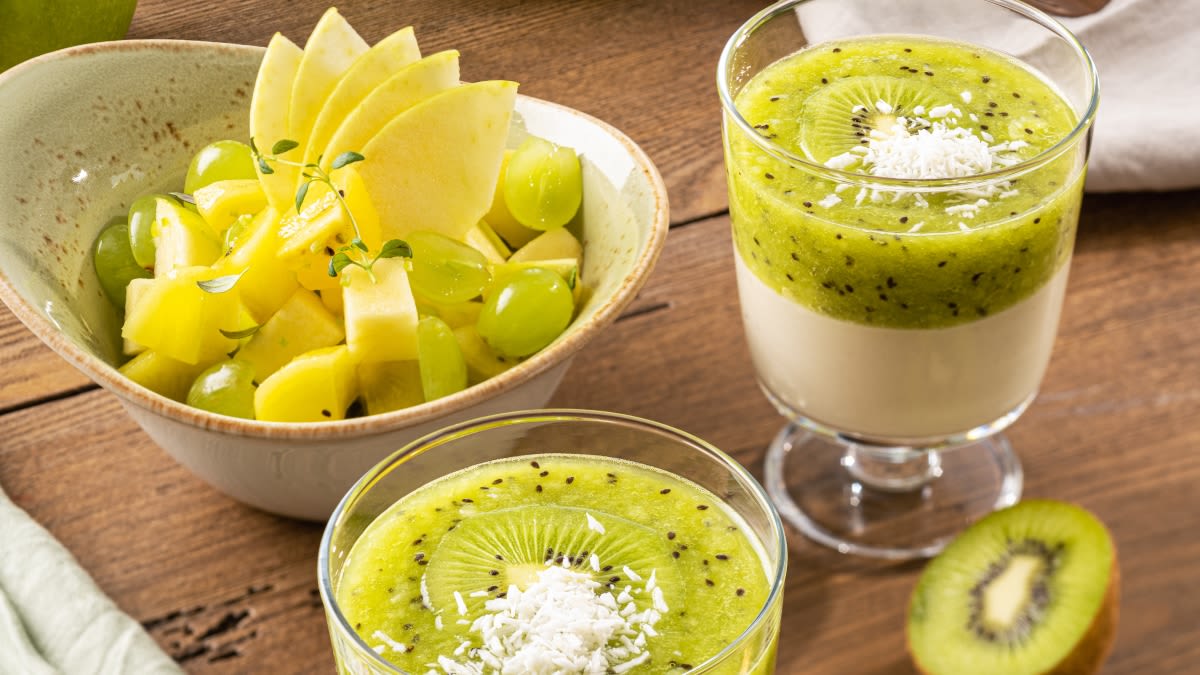 Kivių ir anakardžių riešutų desertas