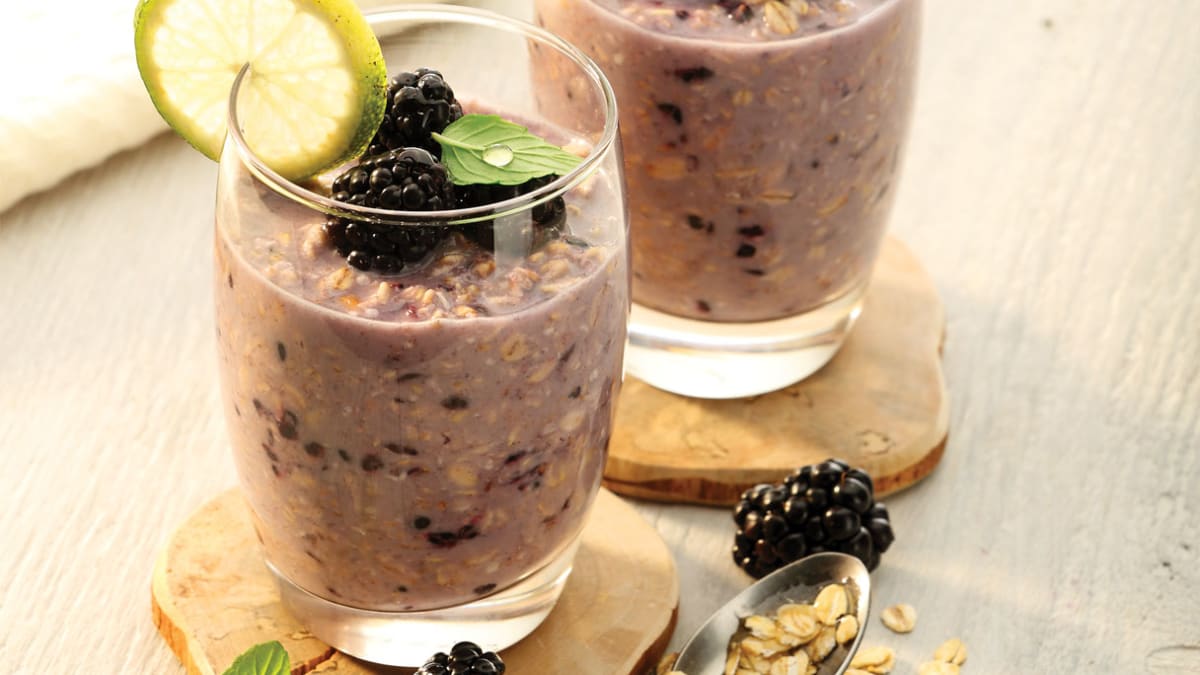 Gaivus gervuogių ir avižų desertas