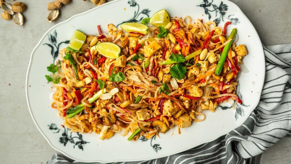 Ryžių makaronai su tamarindo padažu