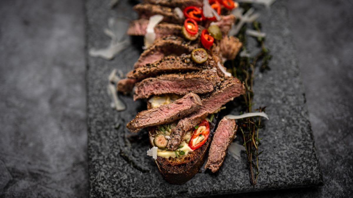 Sumuštinis su jautienos kepsniu