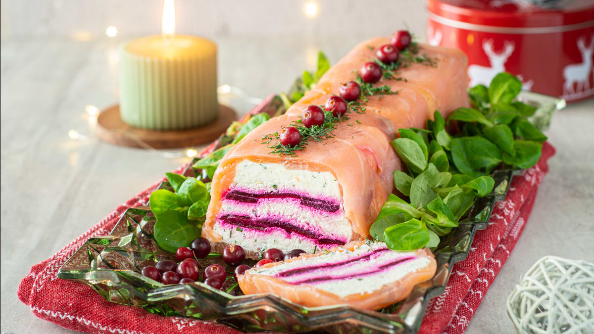 Suitsulõhe-peediterriin mädarõikaga