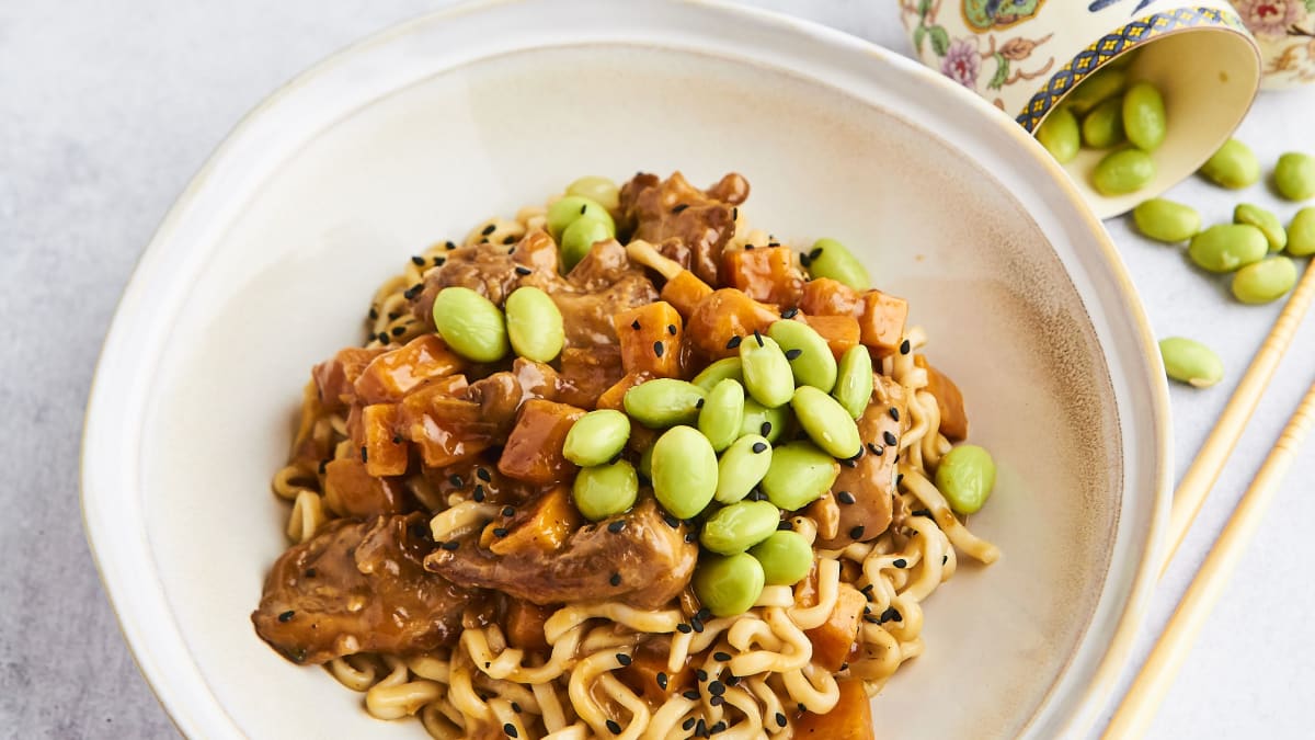 Pikantā vista ar nūdelēm