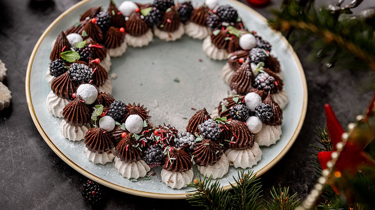 Bezē un šokolādes krēma vainags