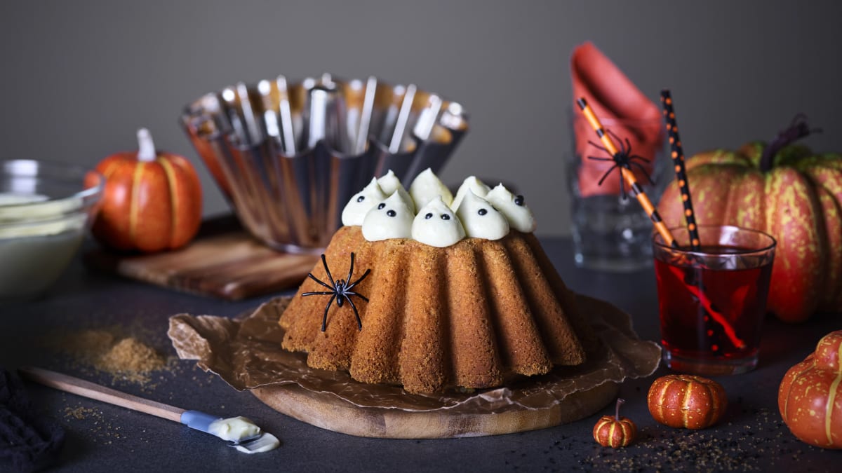 Ķirbju pīrāgs ar laima glazūru