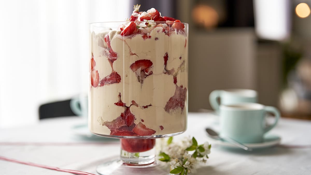 Zemeņu un krēma kārtojums