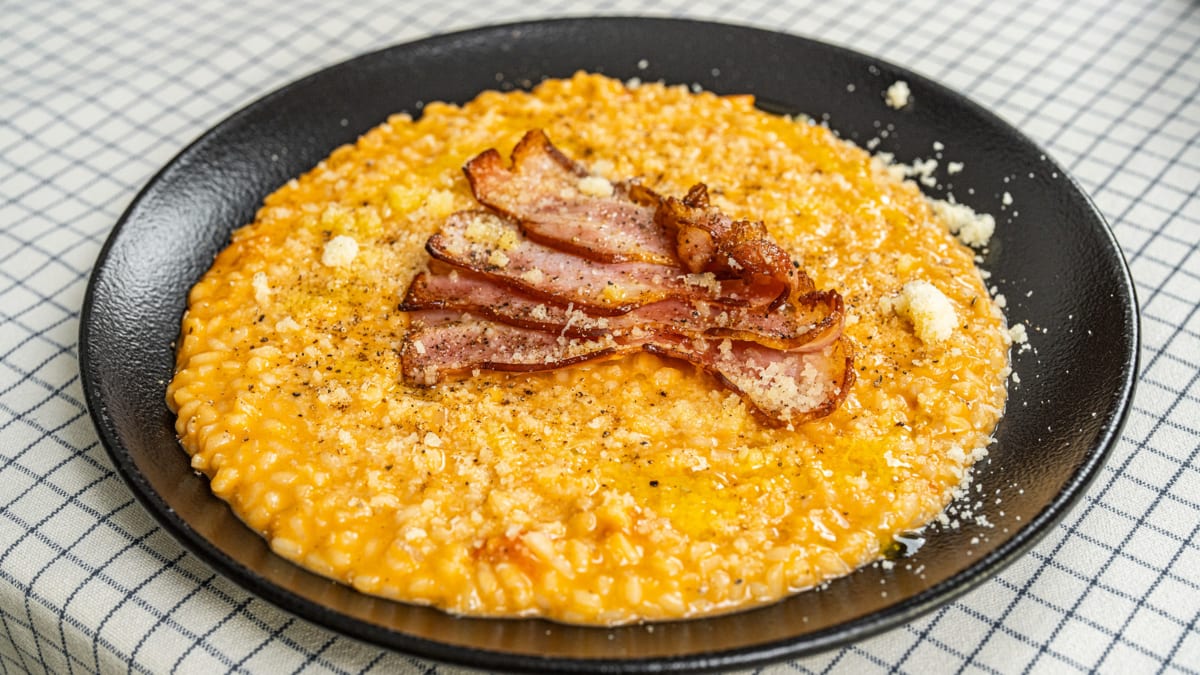 Krēmīgais risoto ar bekonu