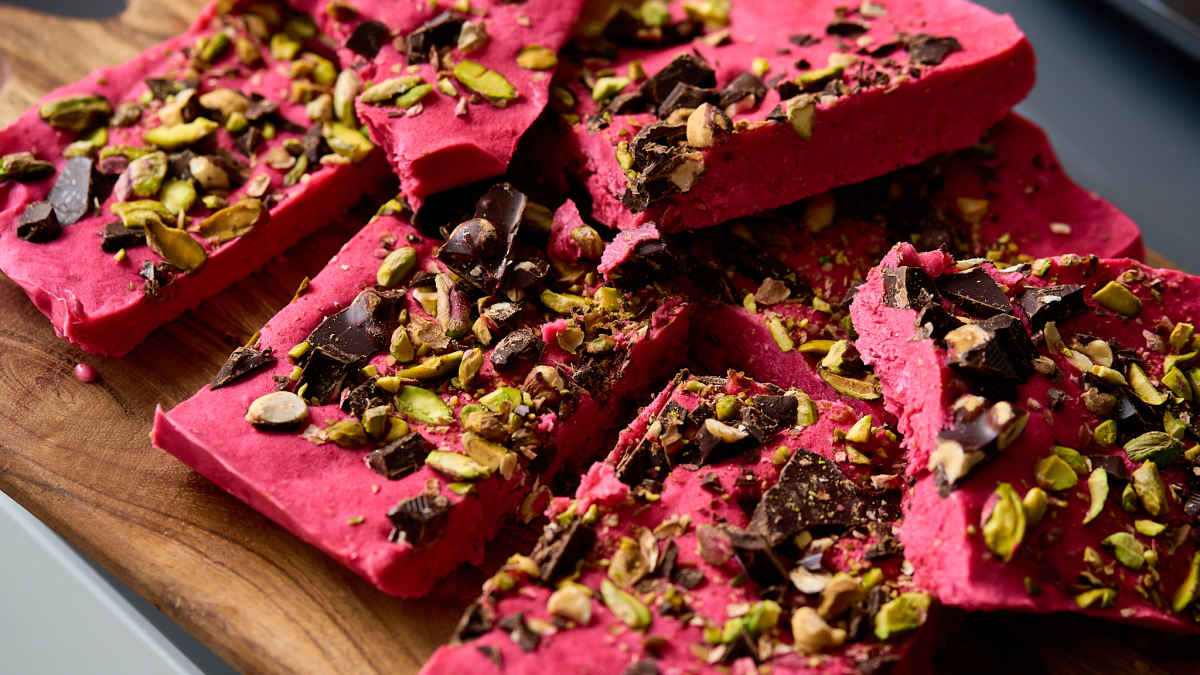 Aveņu un jogurta našķis