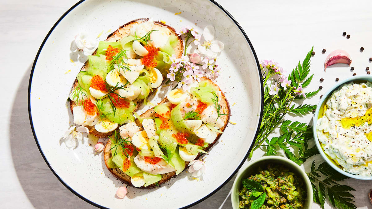 Gurķu un mencas maizītes