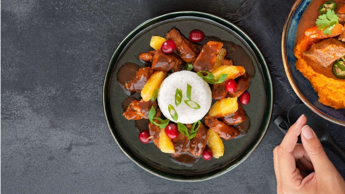 Hiinapärane sealihahautis apelsini ja jõhvikatega